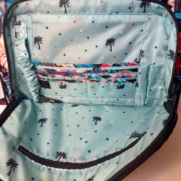 NWOT. Lug Ranger XL Overnight Tote Bag. Lug Ranger XL overnight Weekender bag - Picture 9 of 14